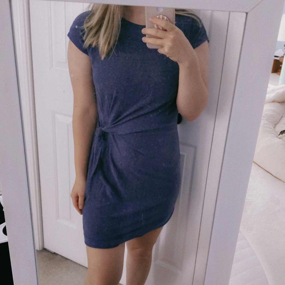 ✨aerie side tie knot dress